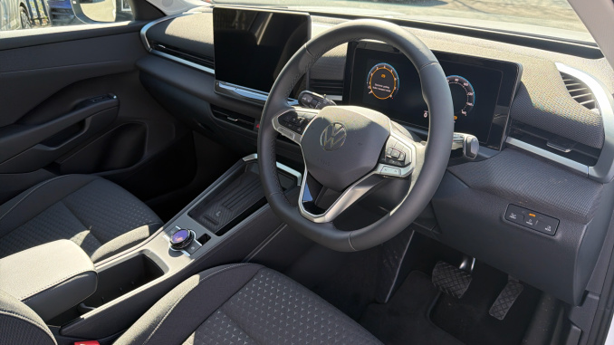 Volkswagen T-Roc 1.5 eTSI 150 Life 5dr DSG Petrol Hatchback - Image 6